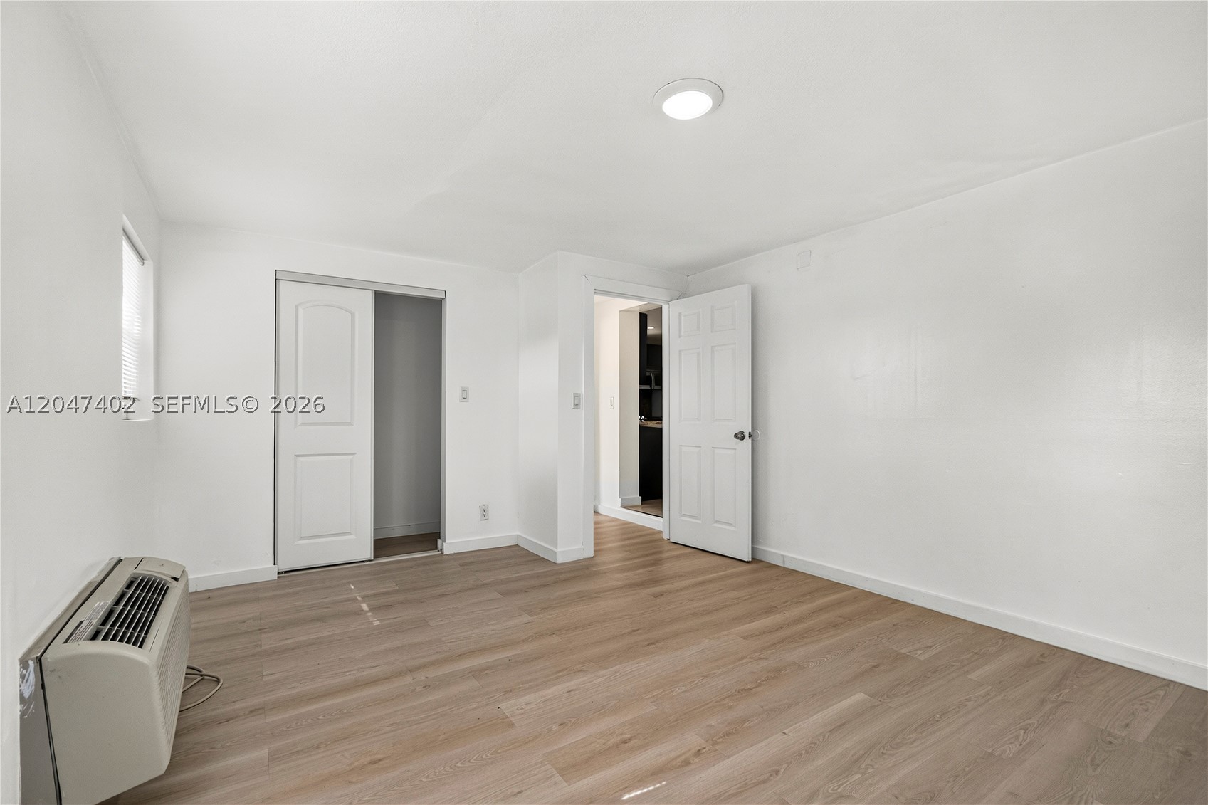HOLLYWOOD BEACH GARDENS - Residential Lease