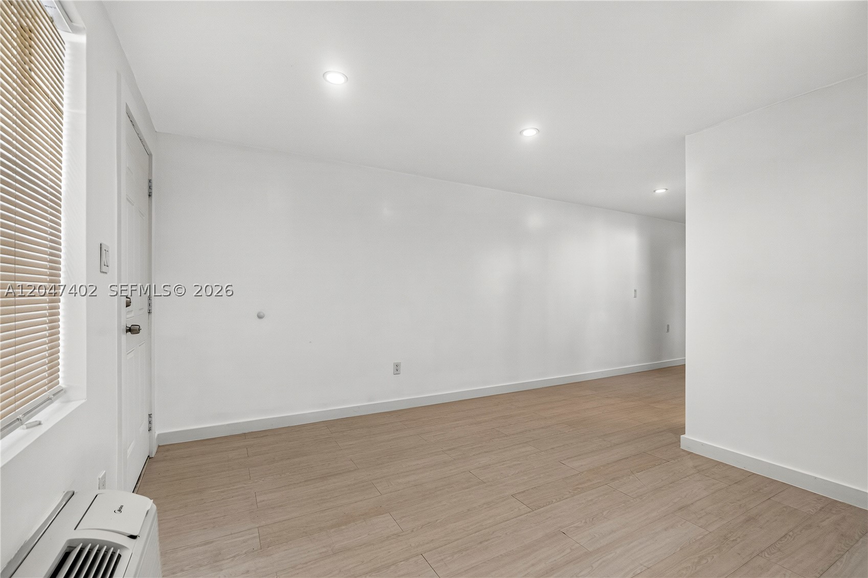 HOLLYWOOD BEACH GARDENS - Residential Lease