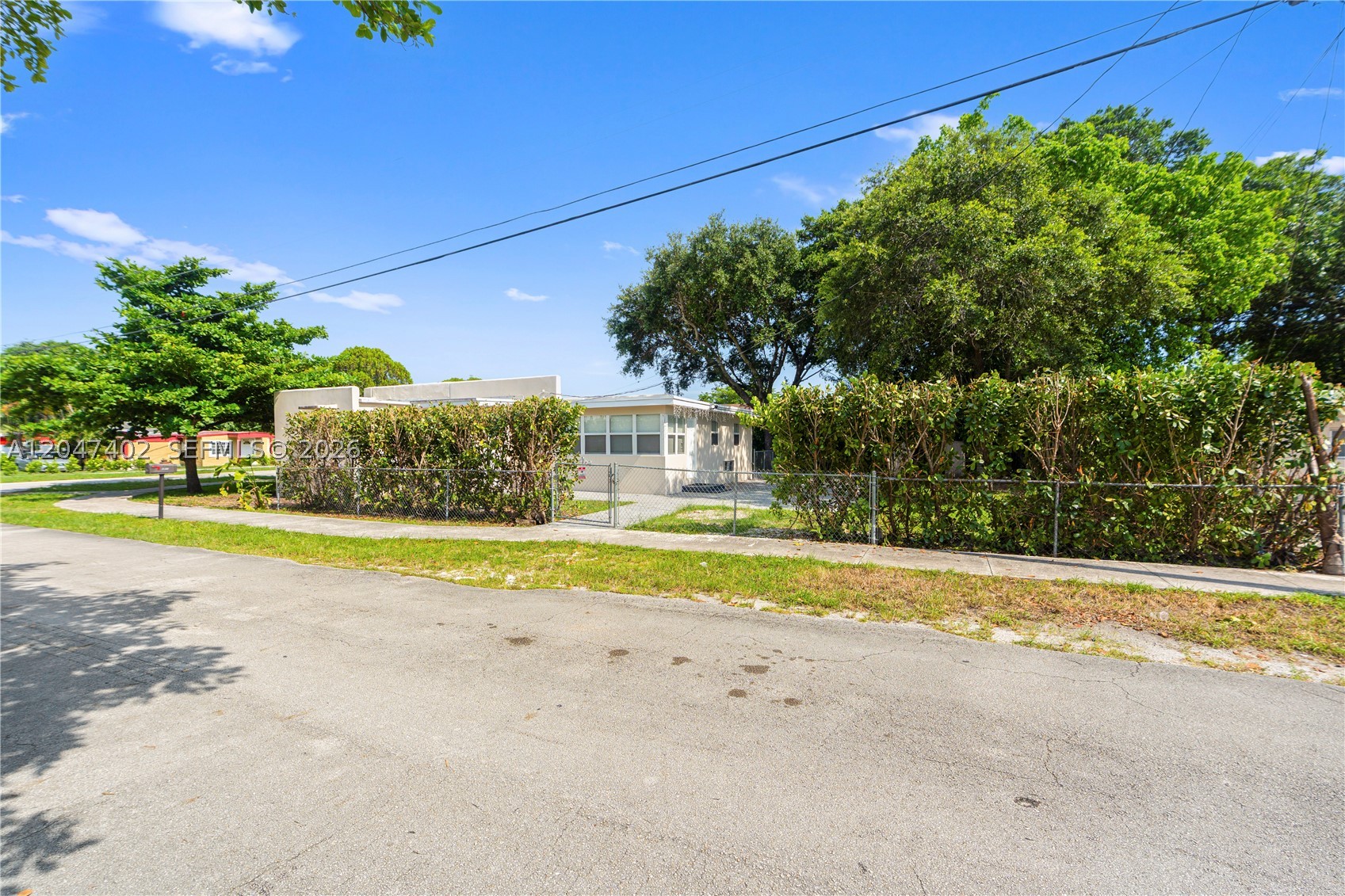 HOLLYWOOD BEACH GARDENS - Residential Lease