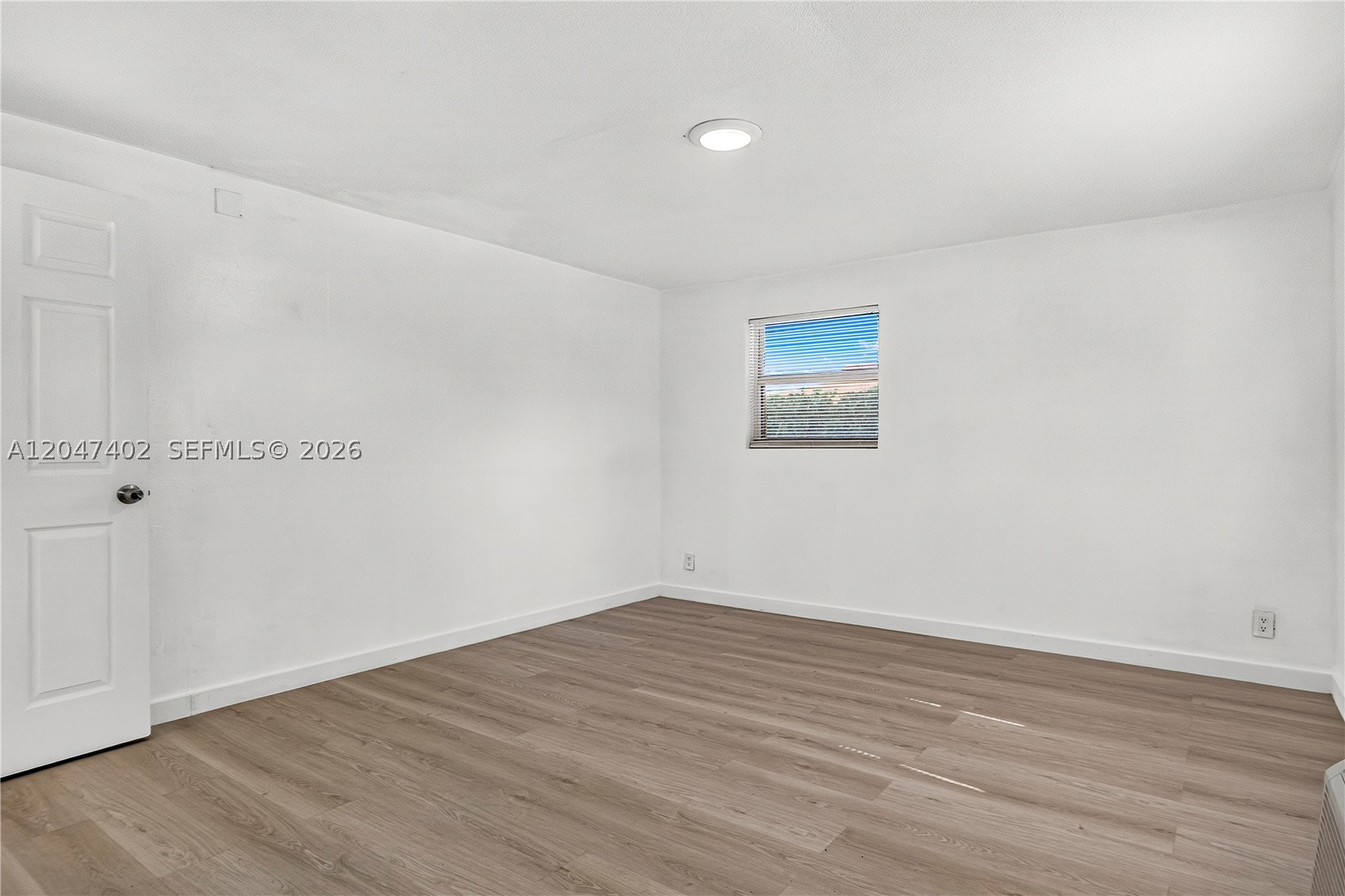 HOLLYWOOD BEACH GARDENS - Residential Lease