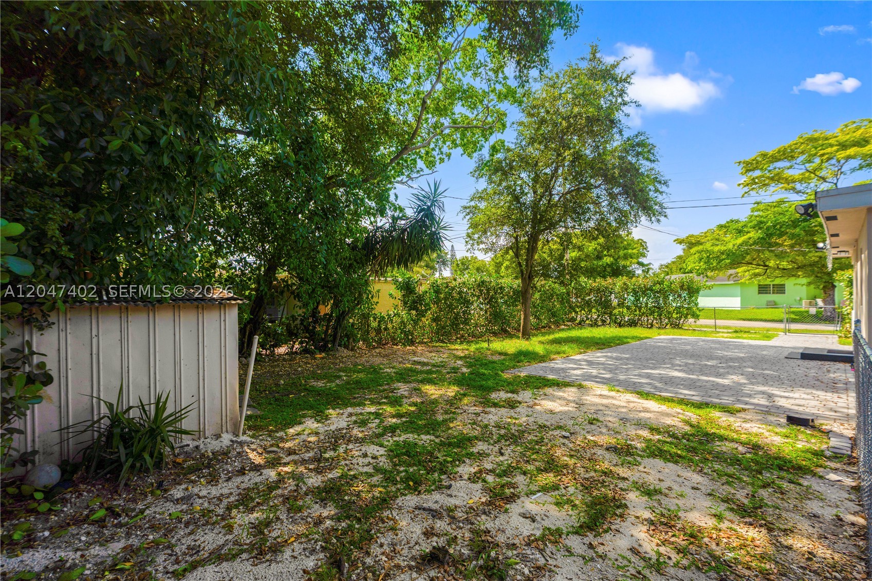HOLLYWOOD BEACH GARDENS - Residential Lease