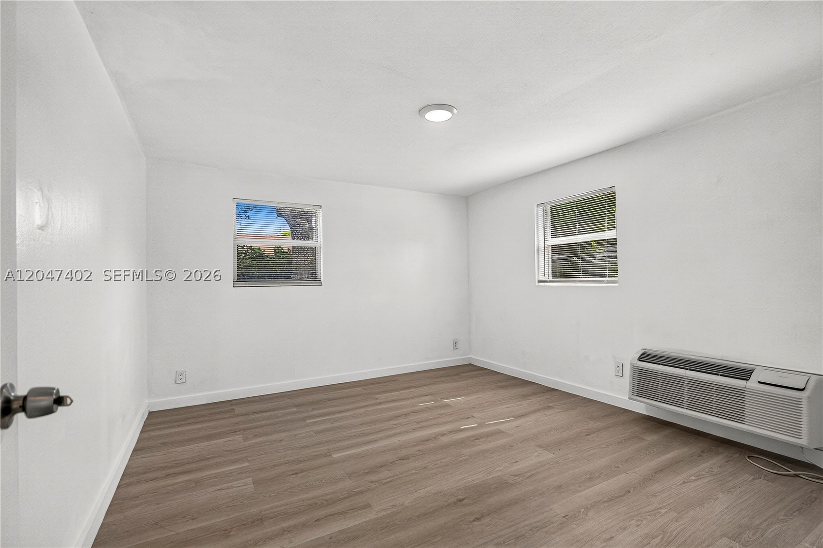 HOLLYWOOD BEACH GARDENS - Residential Lease