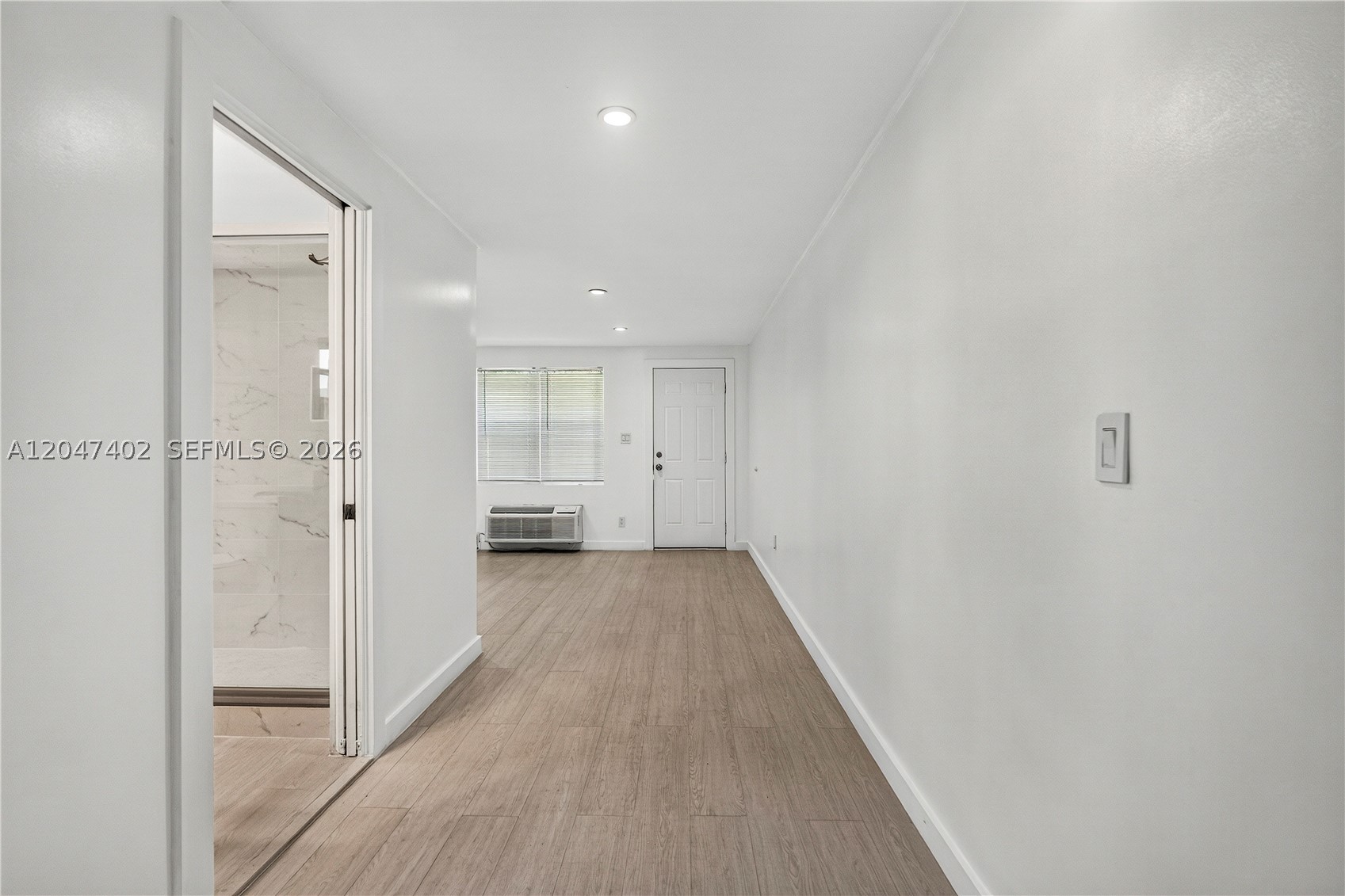 HOLLYWOOD BEACH GARDENS - Residential Lease