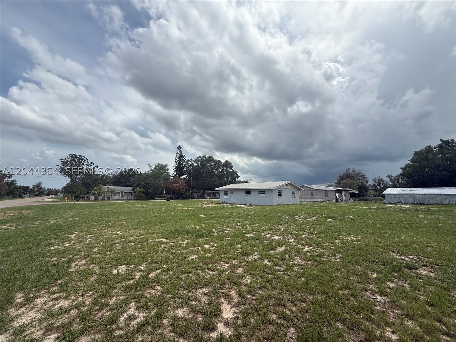 HOFFMANS GROVE - Residential