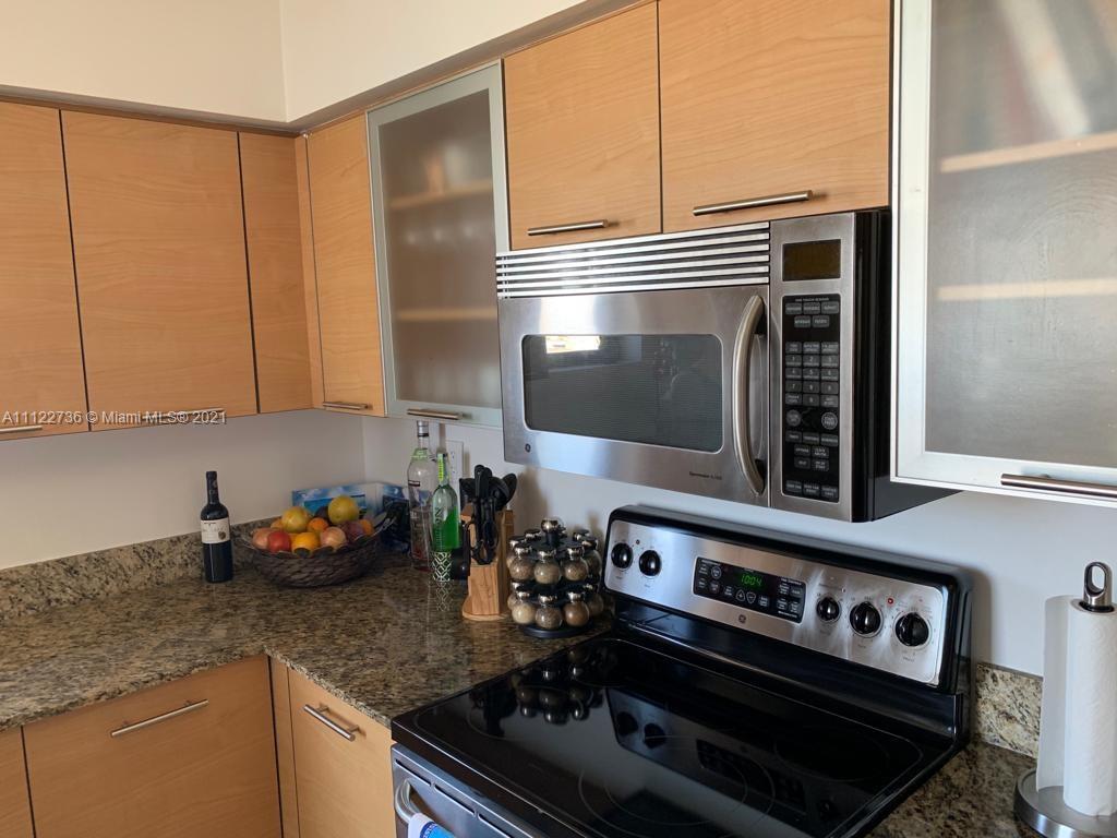 PARC CENTRAL AVENTURA SOU - Residential Lease