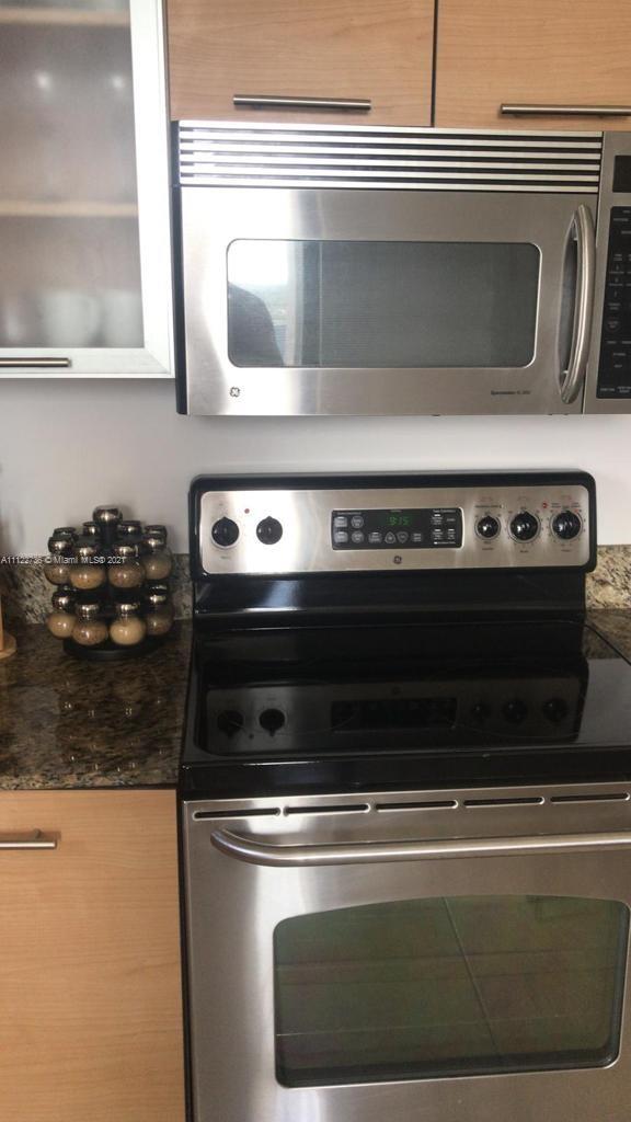 PARC CENTRAL AVENTURA SOU - Residential Lease