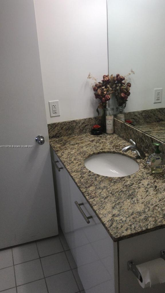 PARC CENTRAL AVENTURA SOU - Residential Lease