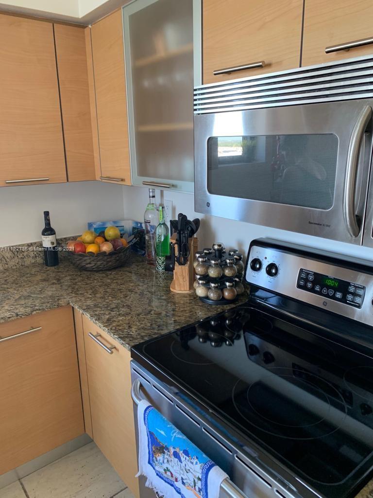 PARC CENTRAL AVENTURA SOU - Residential Lease