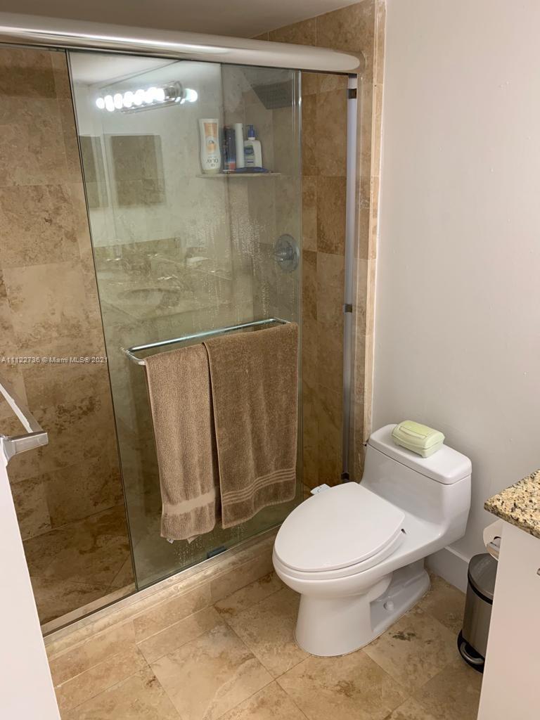 PARC CENTRAL AVENTURA SOU - Residential Lease
