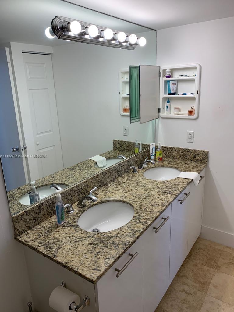 PARC CENTRAL AVENTURA SOU - Residential Lease