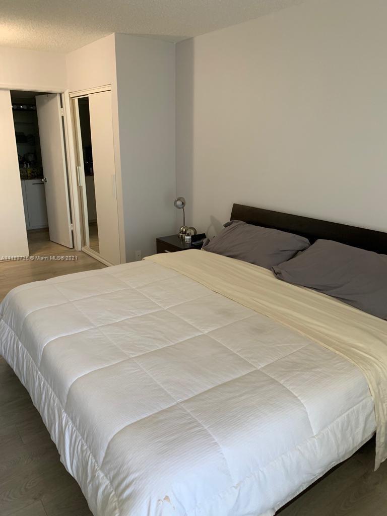 PARC CENTRAL AVENTURA SOU - Residential Lease