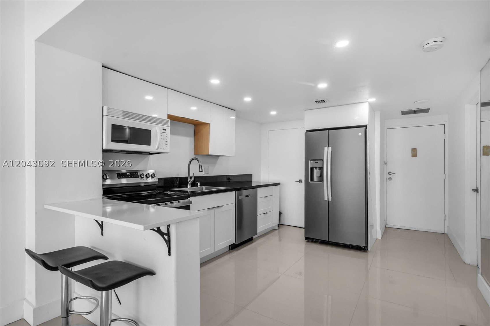 FOUR AMBASSADORS CONDO PH - Residential Lease