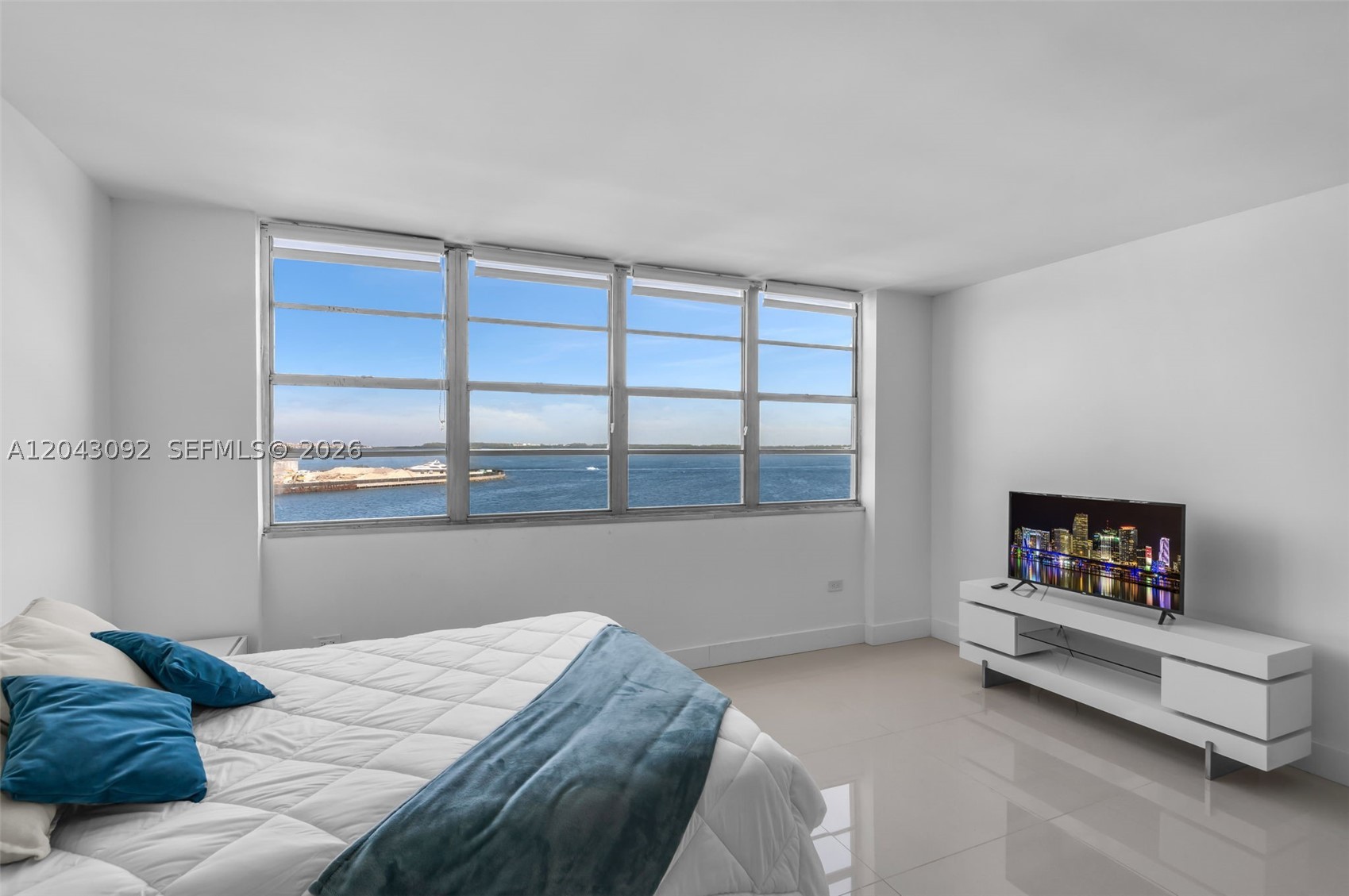 FOUR AMBASSADORS CONDO PH - Residential Lease