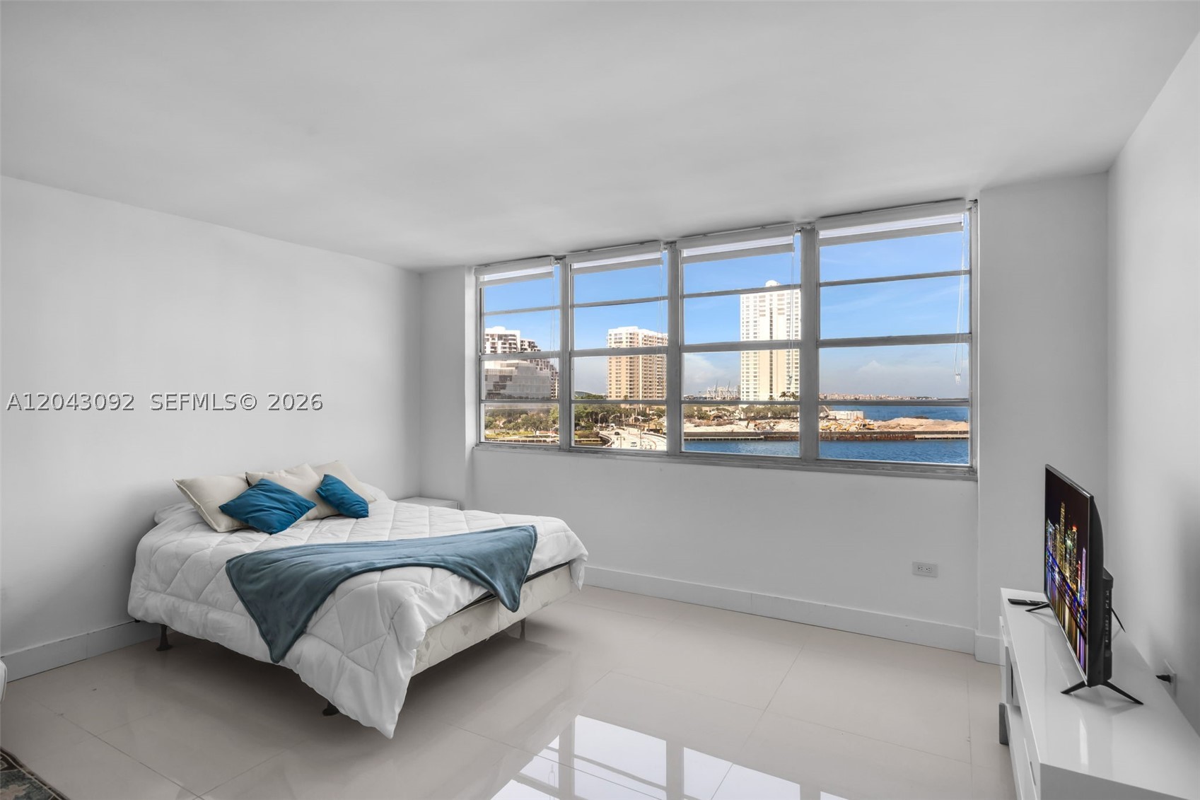 FOUR AMBASSADORS CONDO PH - Residential Lease