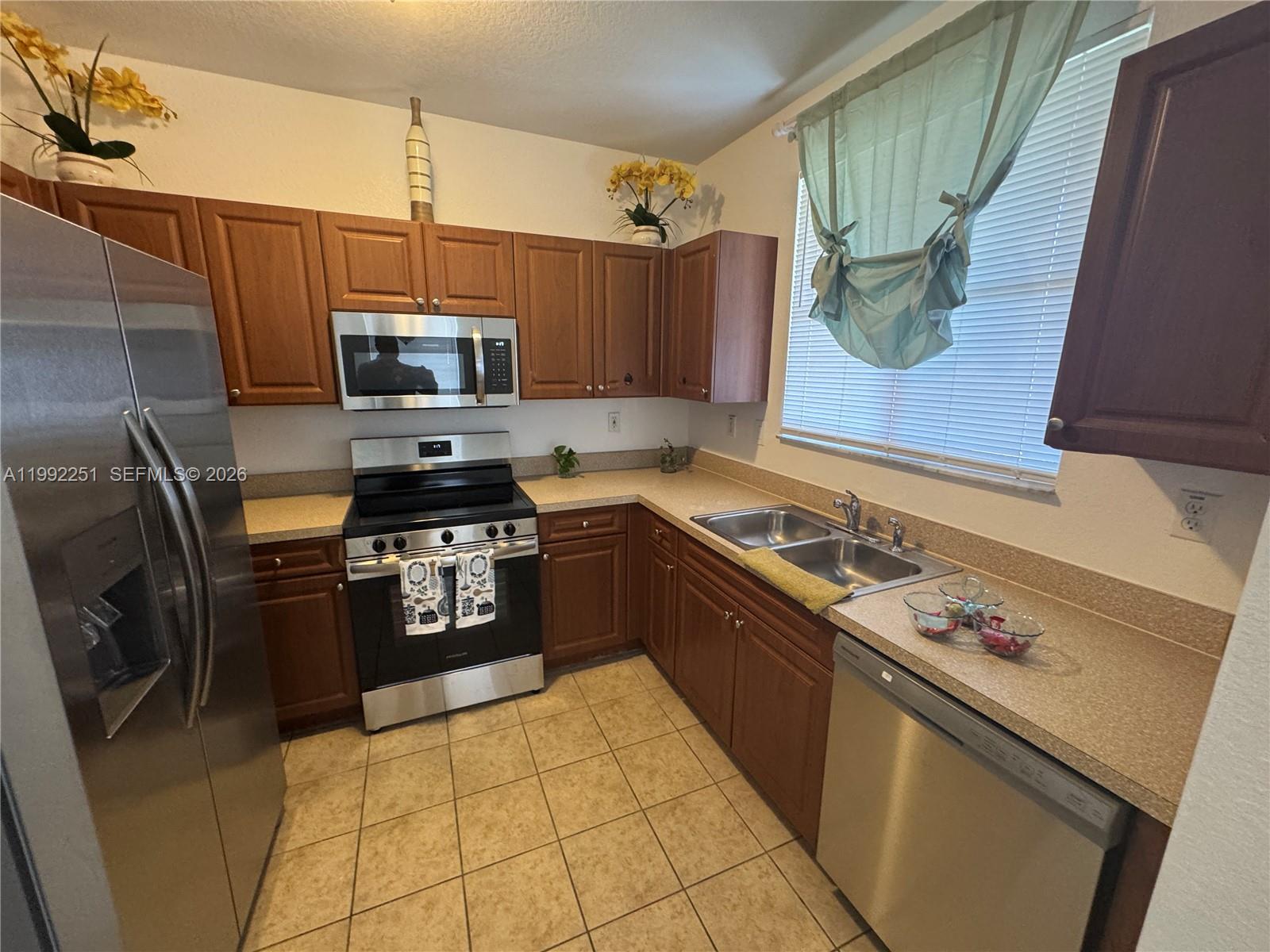 SOLABELLA CONDO - Residential Lease