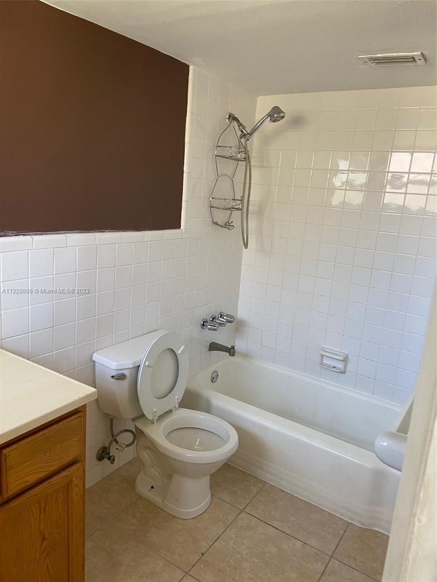 SUTTON HOUSE CONDO - Residential Lease