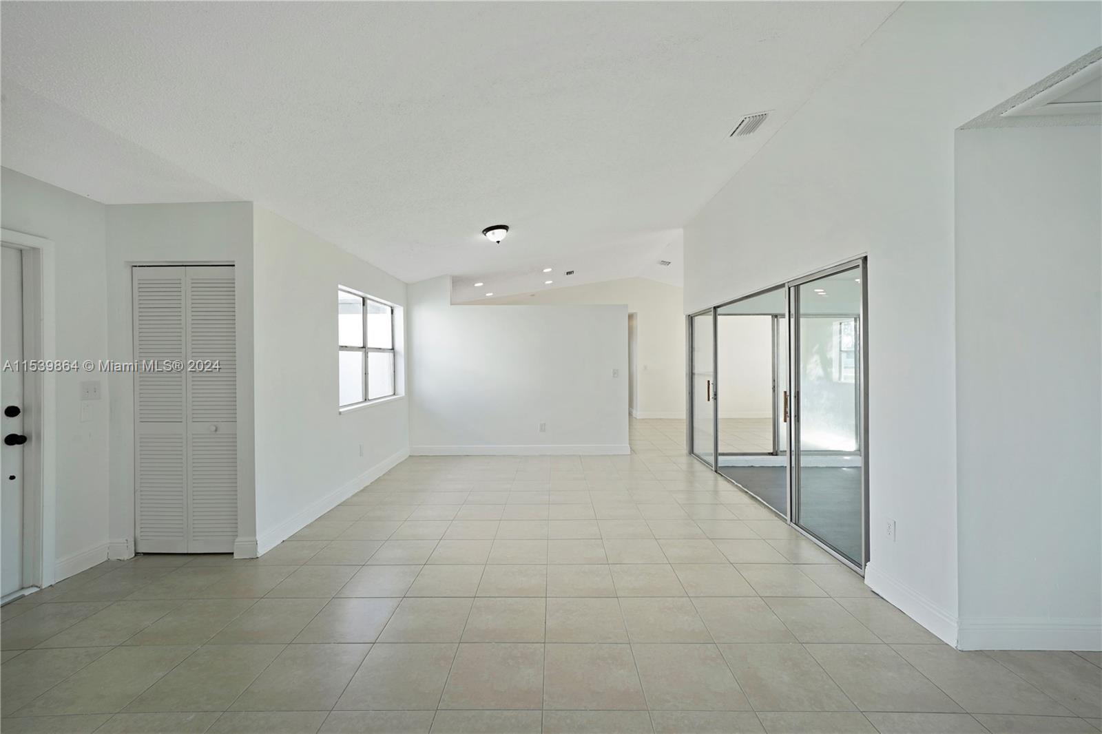 WEITZER SHAUNA MEADOWS SE - Residential