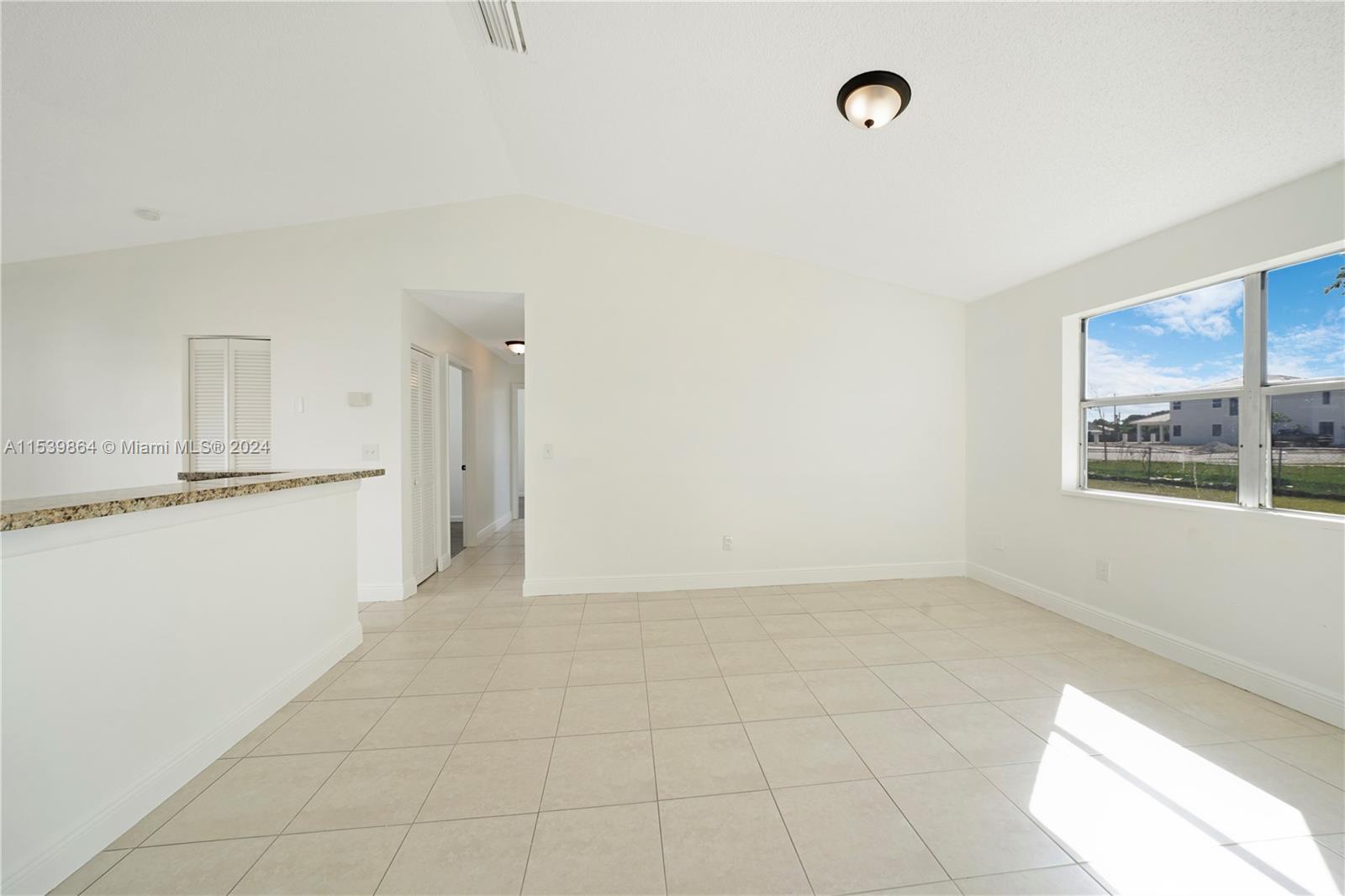WEITZER SHAUNA MEADOWS SE - Residential