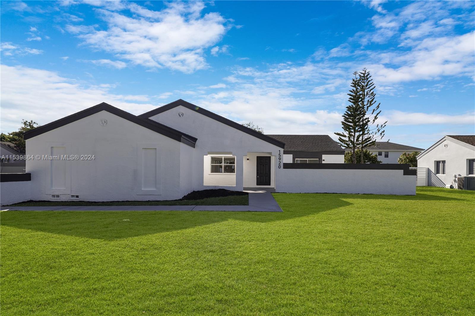 WEITZER SHAUNA MEADOWS SE - Residential