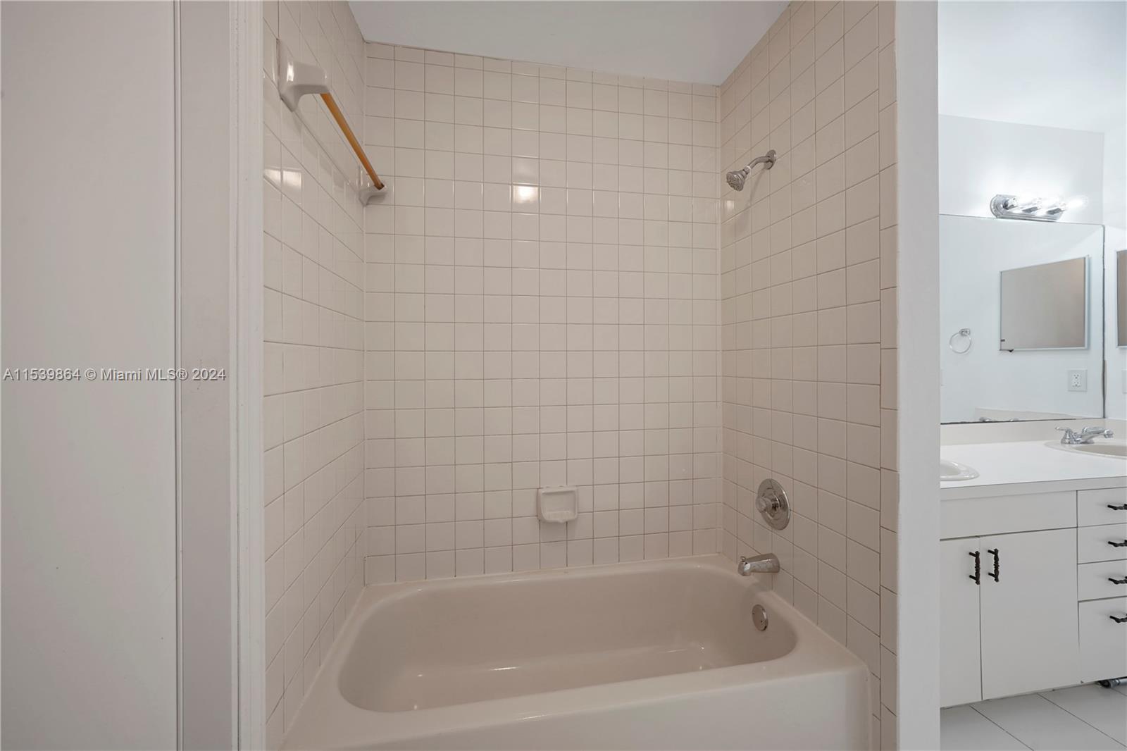WEITZER SHAUNA MEADOWS SE - Residential