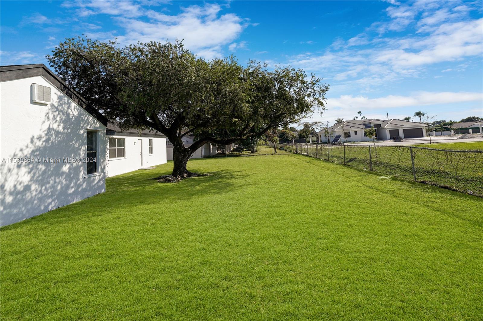 WEITZER SHAUNA MEADOWS SE - Residential
