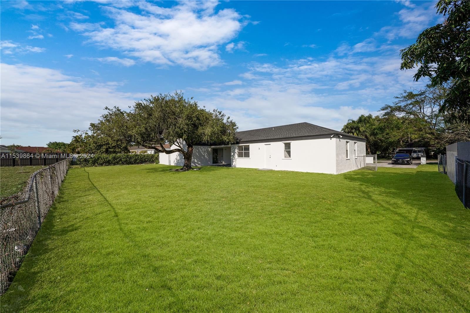 WEITZER SHAUNA MEADOWS SE - Residential