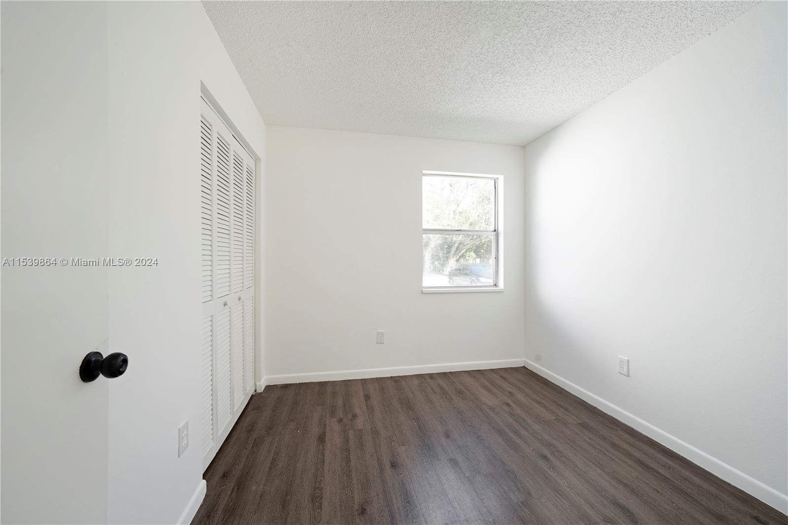 WEITZER SHAUNA MEADOWS SE - Residential
