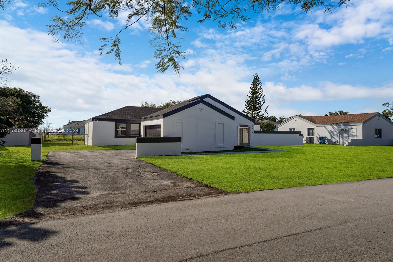 WEITZER SHAUNA MEADOWS SE - Residential