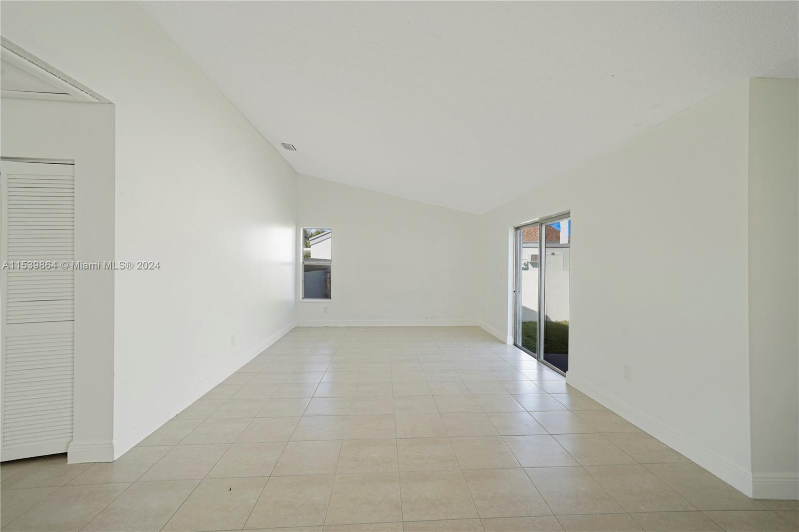 WEITZER SHAUNA MEADOWS SE - Residential