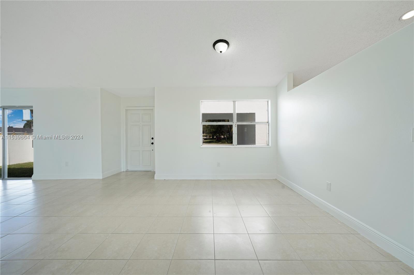 WEITZER SHAUNA MEADOWS SE - Residential