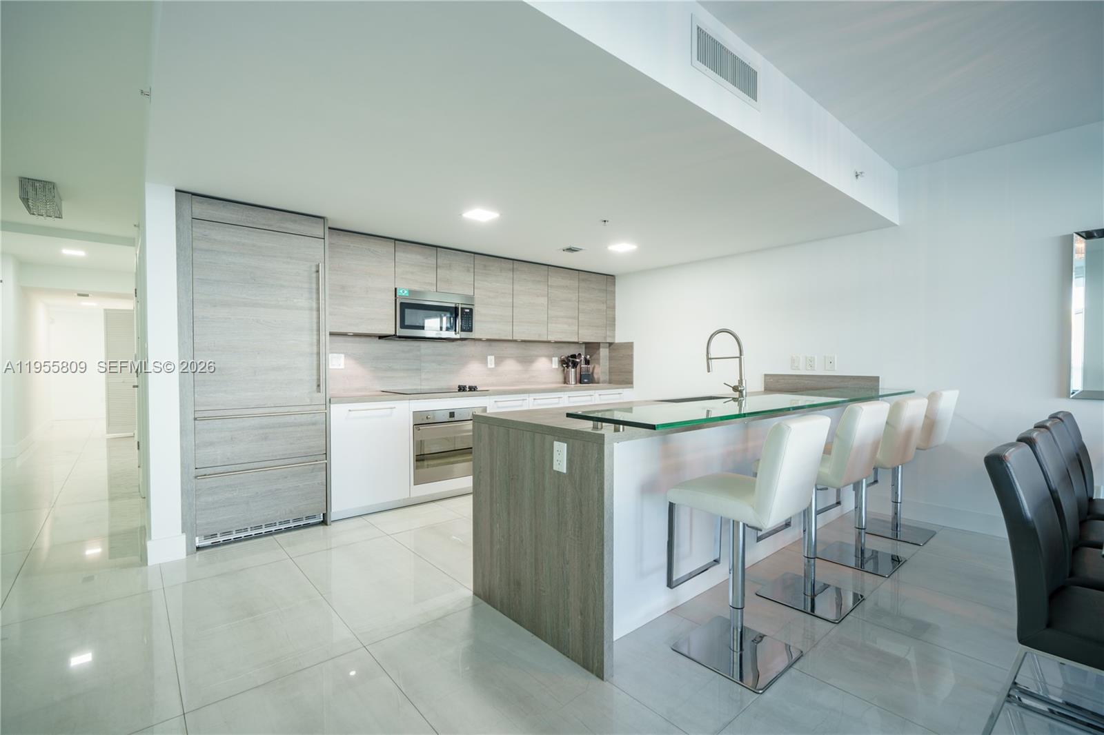 400 SUNNY ISLES CONDO WES - Residential