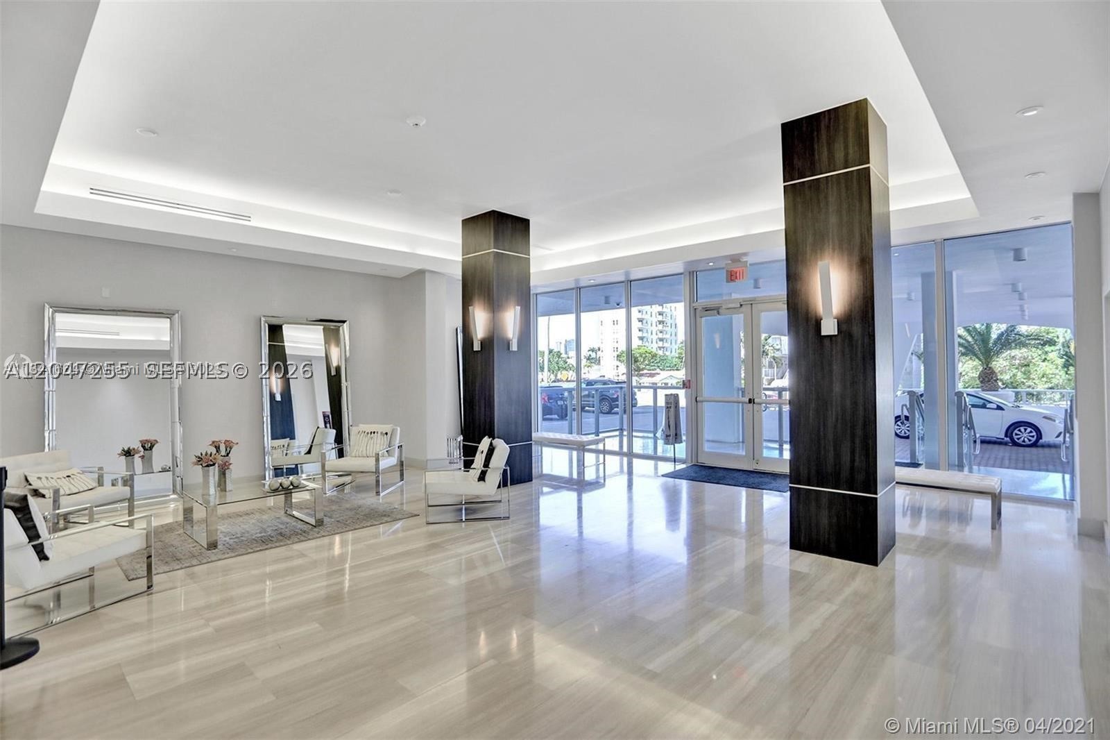 BAYVIEW TERR CONDO - Residential