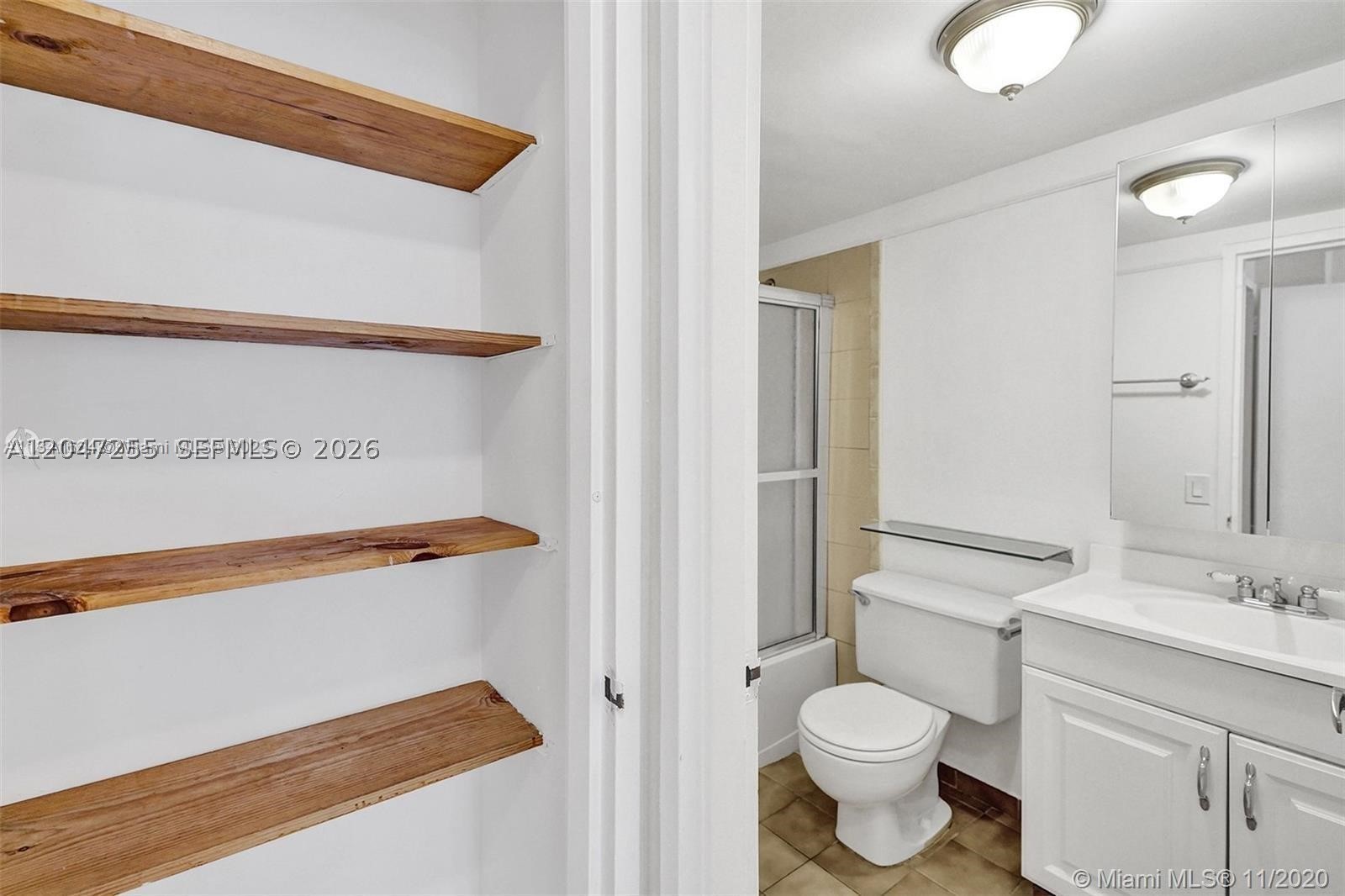 BAYVIEW TERR CONDO - Residential