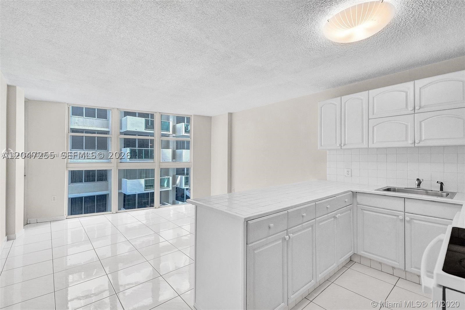 BAYVIEW TERR CONDO - Residential
