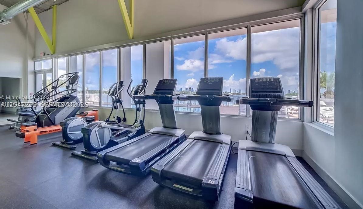 BAYVIEW TERR CONDO - Residential