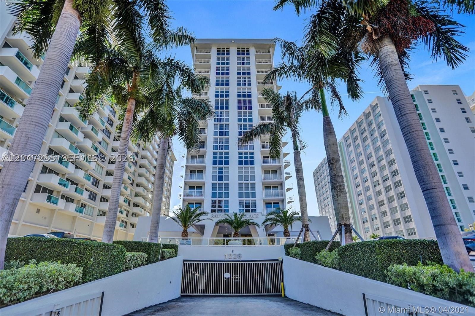 BAYVIEW TERR CONDO - Residential