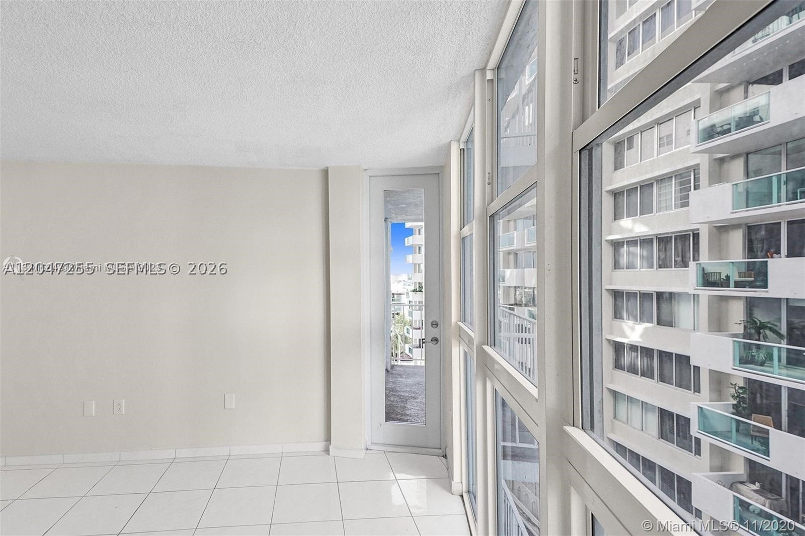 BAYVIEW TERR CONDO - Residential