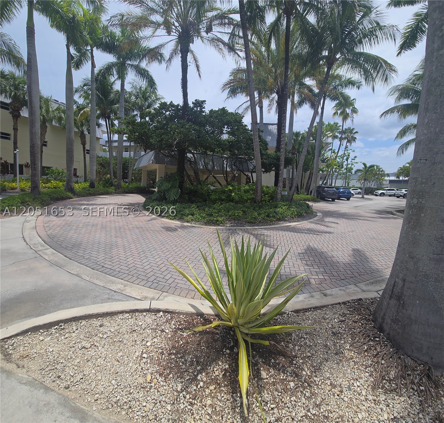 PALMS OF PINECREST CONDO - Residential Lease