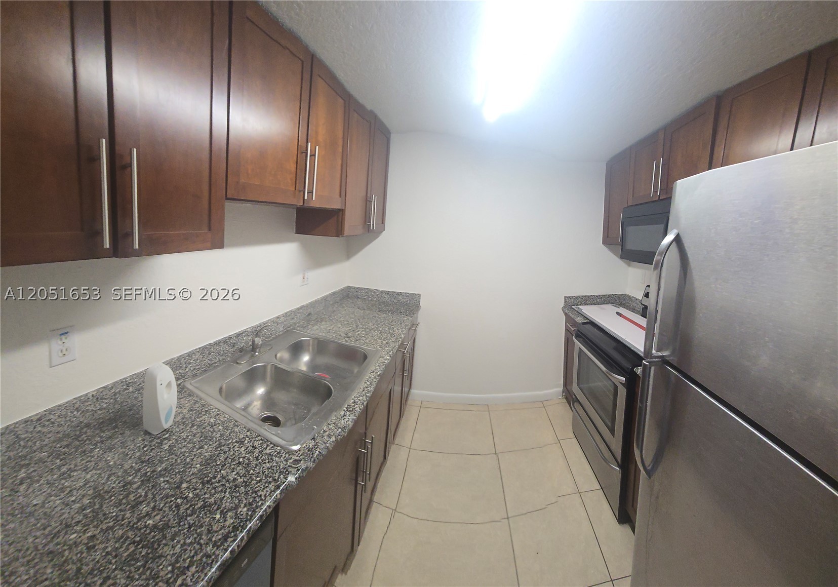 PALMS OF PINECREST CONDO - Residential Lease