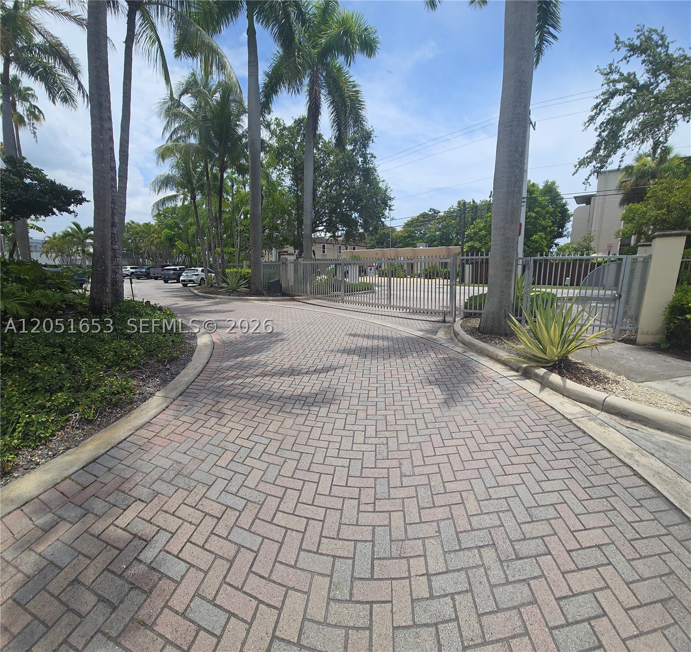 PALMS OF PINECREST CONDO - Residential Lease
