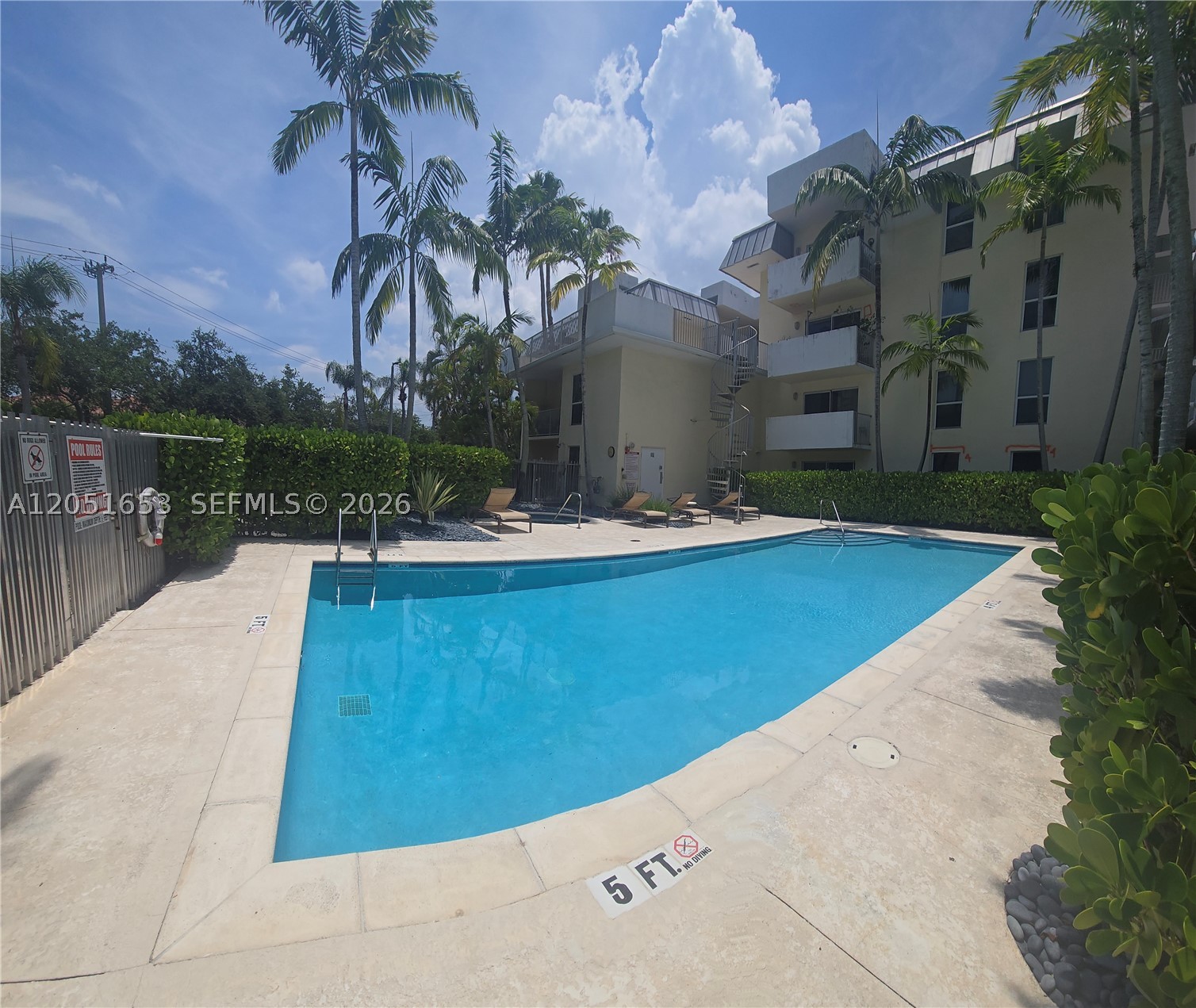 PALMS OF PINECREST CONDO - Residential Lease