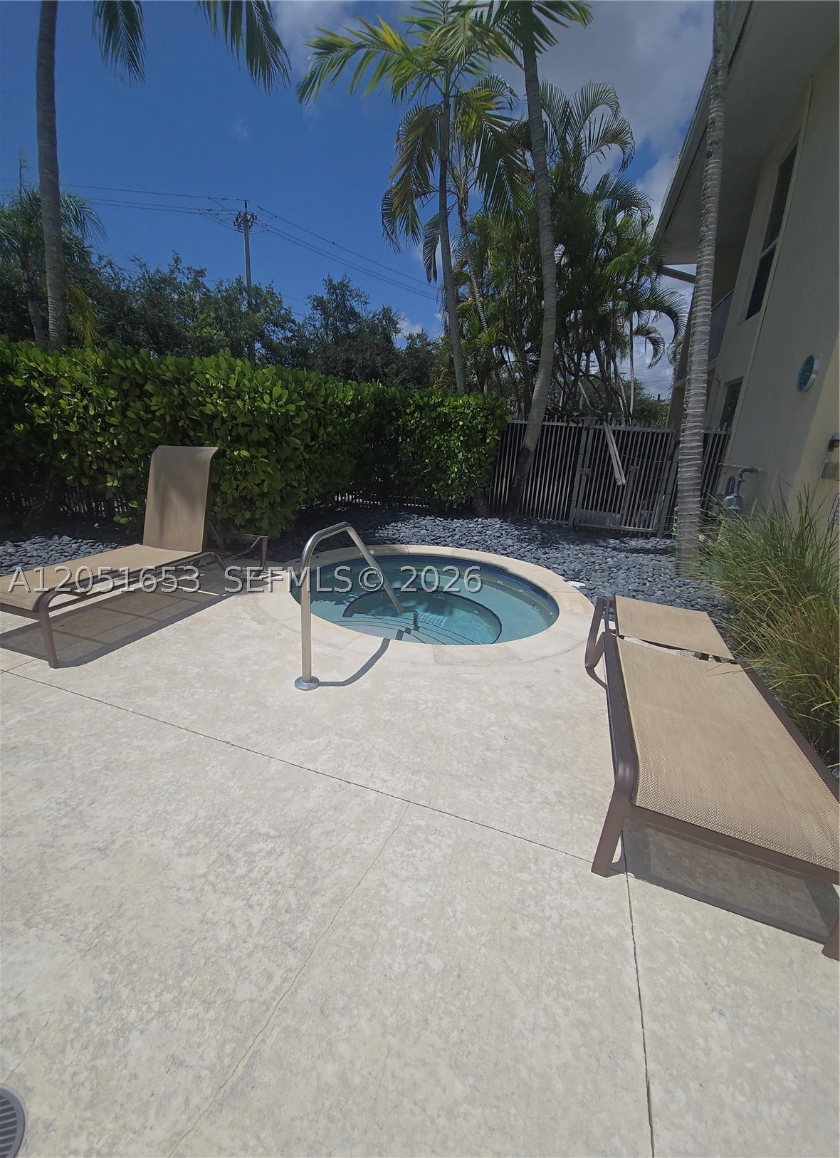 PALMS OF PINECREST CONDO - Residential Lease
