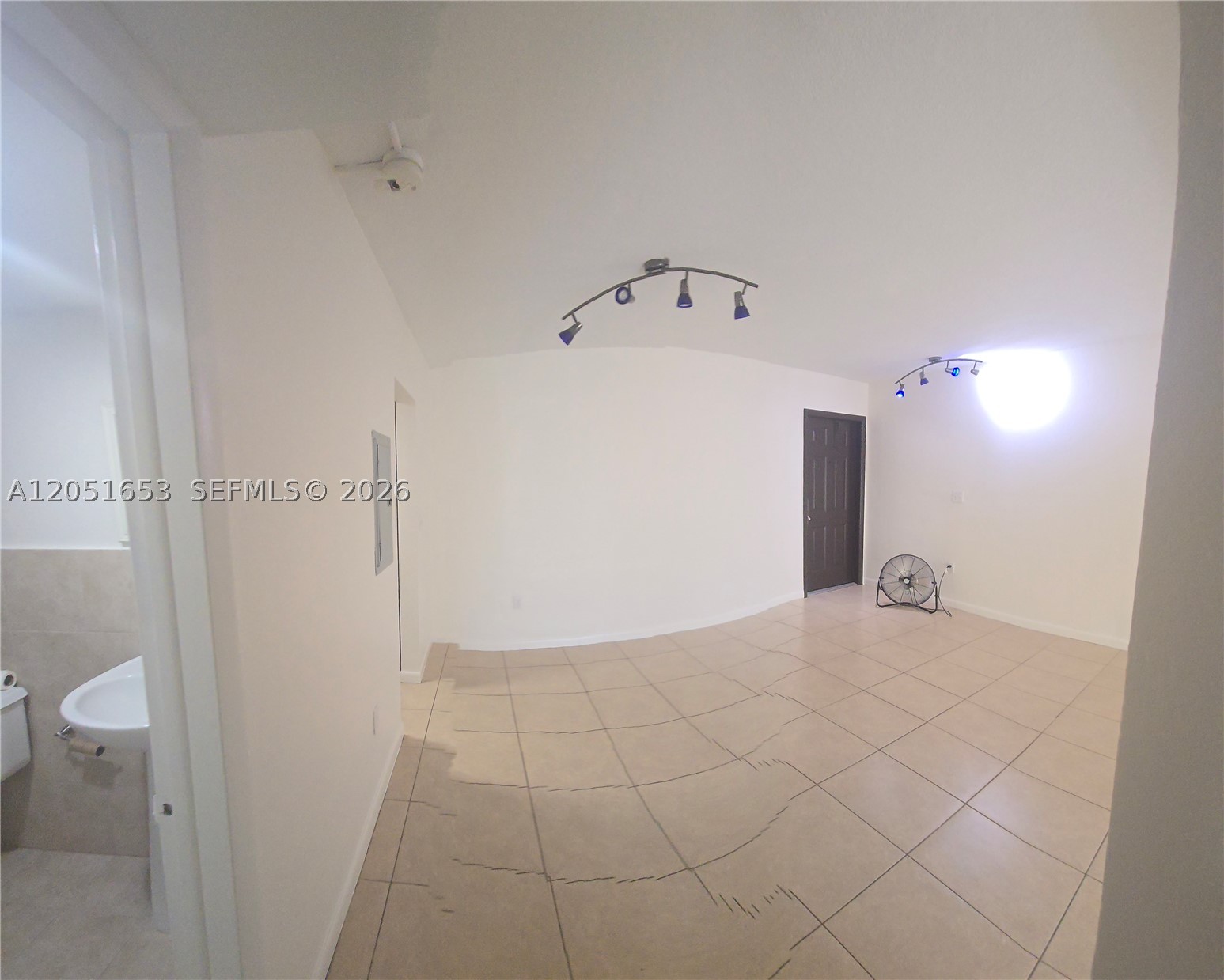 PALMS OF PINECREST CONDO - Residential Lease