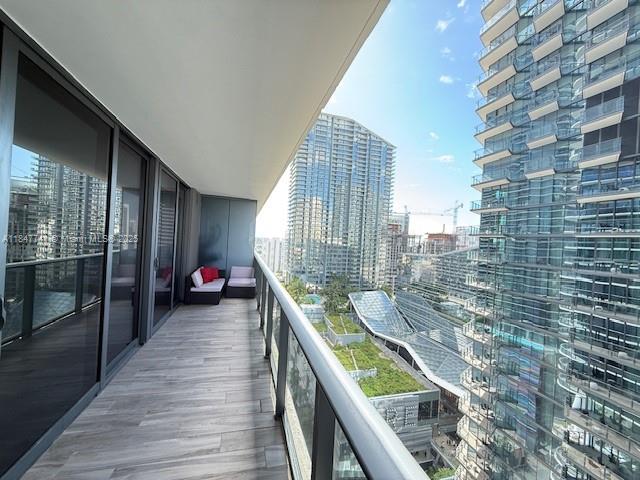 801 SMA RESIDENCES CONDO - Residential Lease