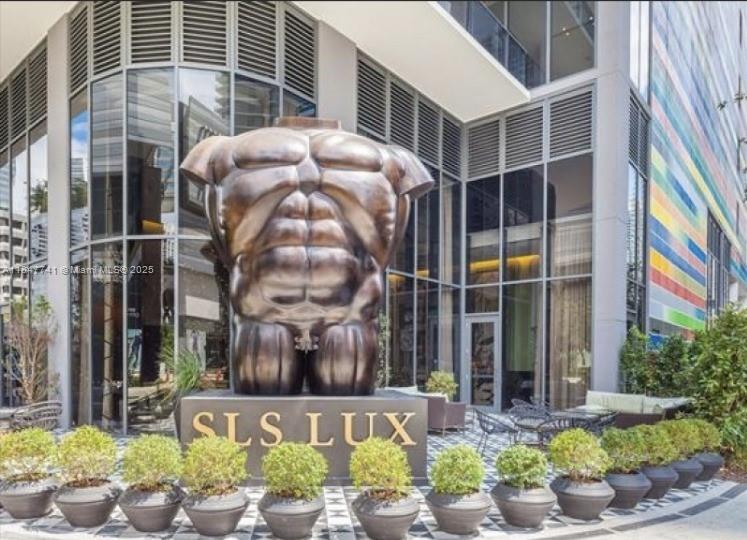 801 SMA RESIDENCES CONDO - Residential Lease