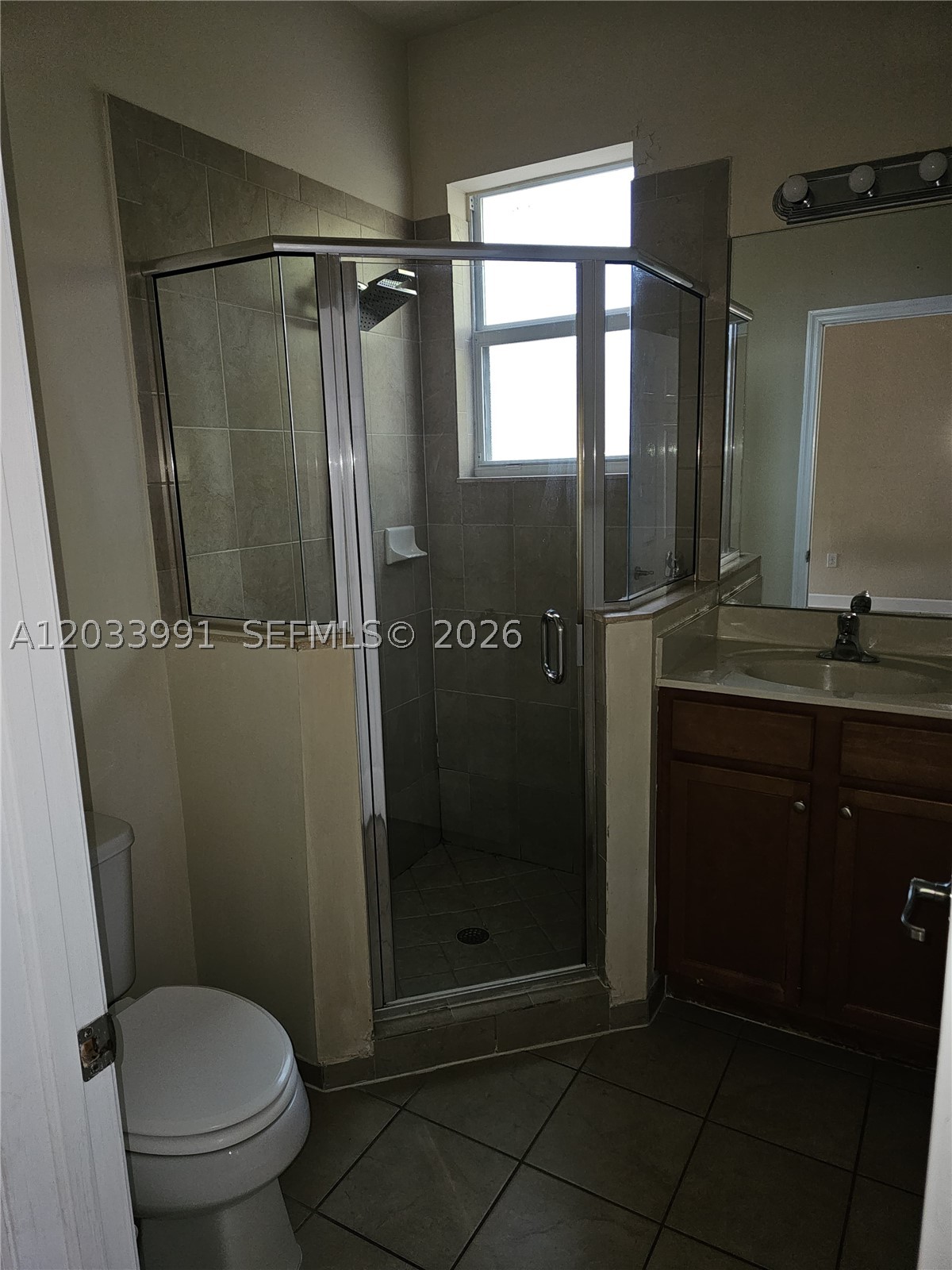 KENDALL COMMONS TOWNHOMES - Residential Lease