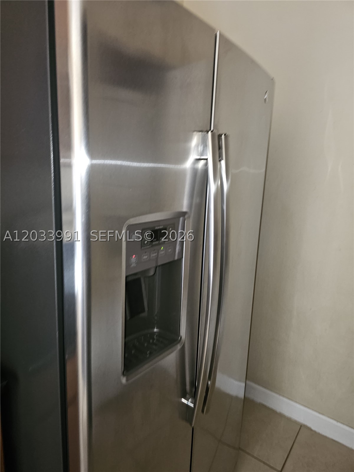 KENDALL COMMONS TOWNHOMES - Residential Lease