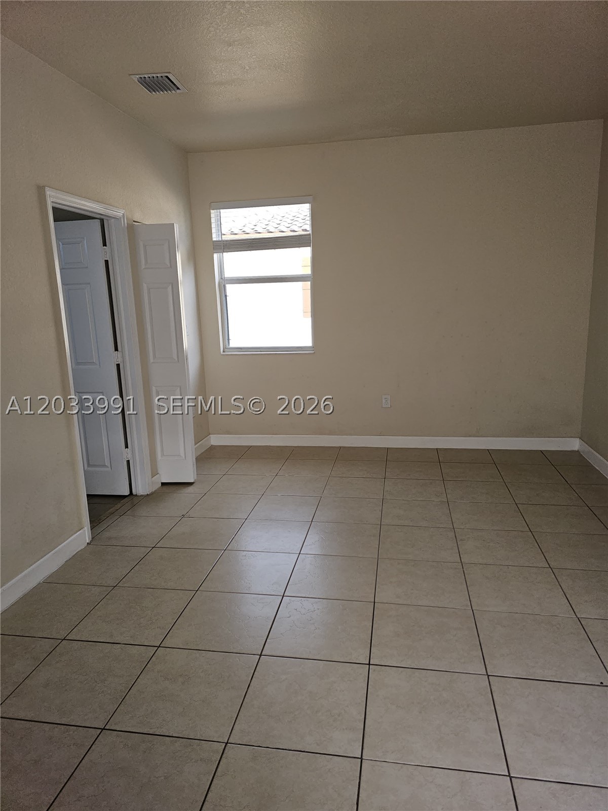 KENDALL COMMONS TOWNHOMES - Residential Lease