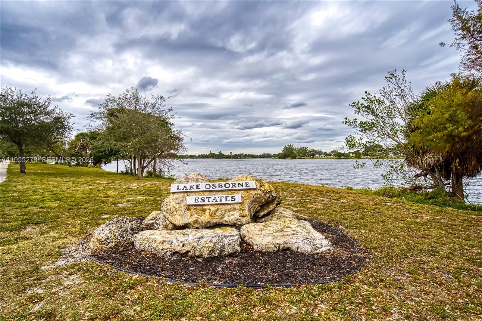 LAKE OSBORNE ESTATES - Residential
