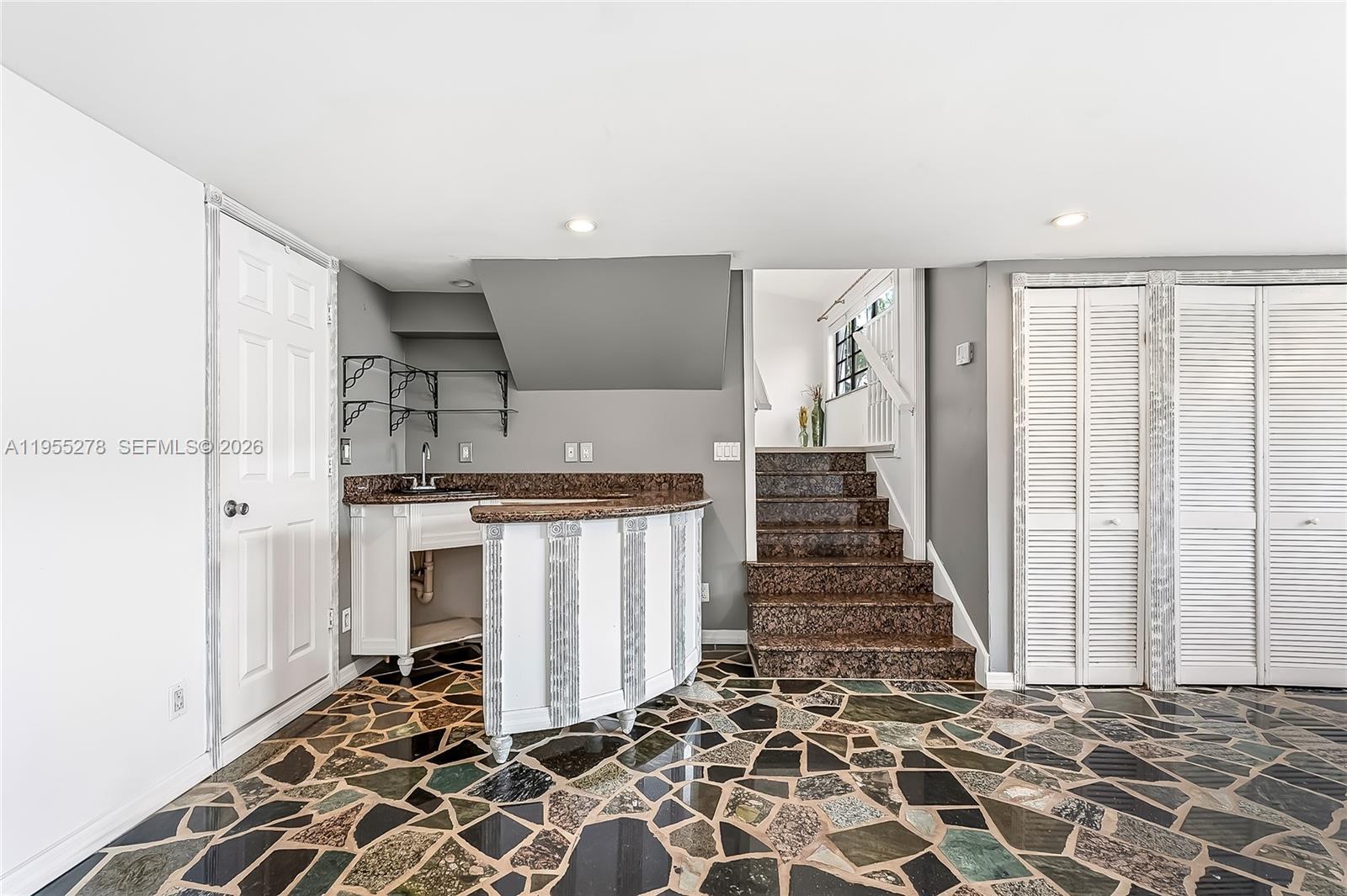 LAKE OSBORNE ESTATES - Residential